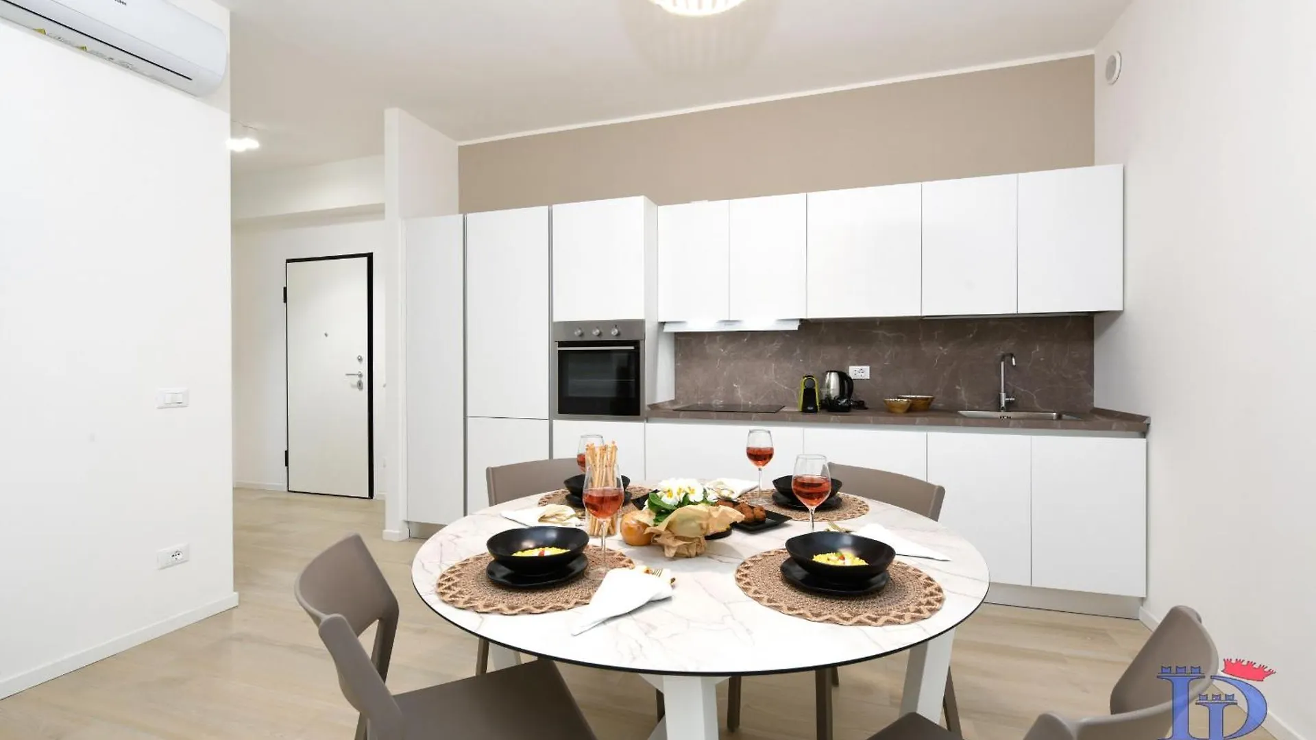 Desenzanoloft Official Partner Marriott Homes & Villas - Elegance Apartment デセンツァーノ・デル・ガルダ