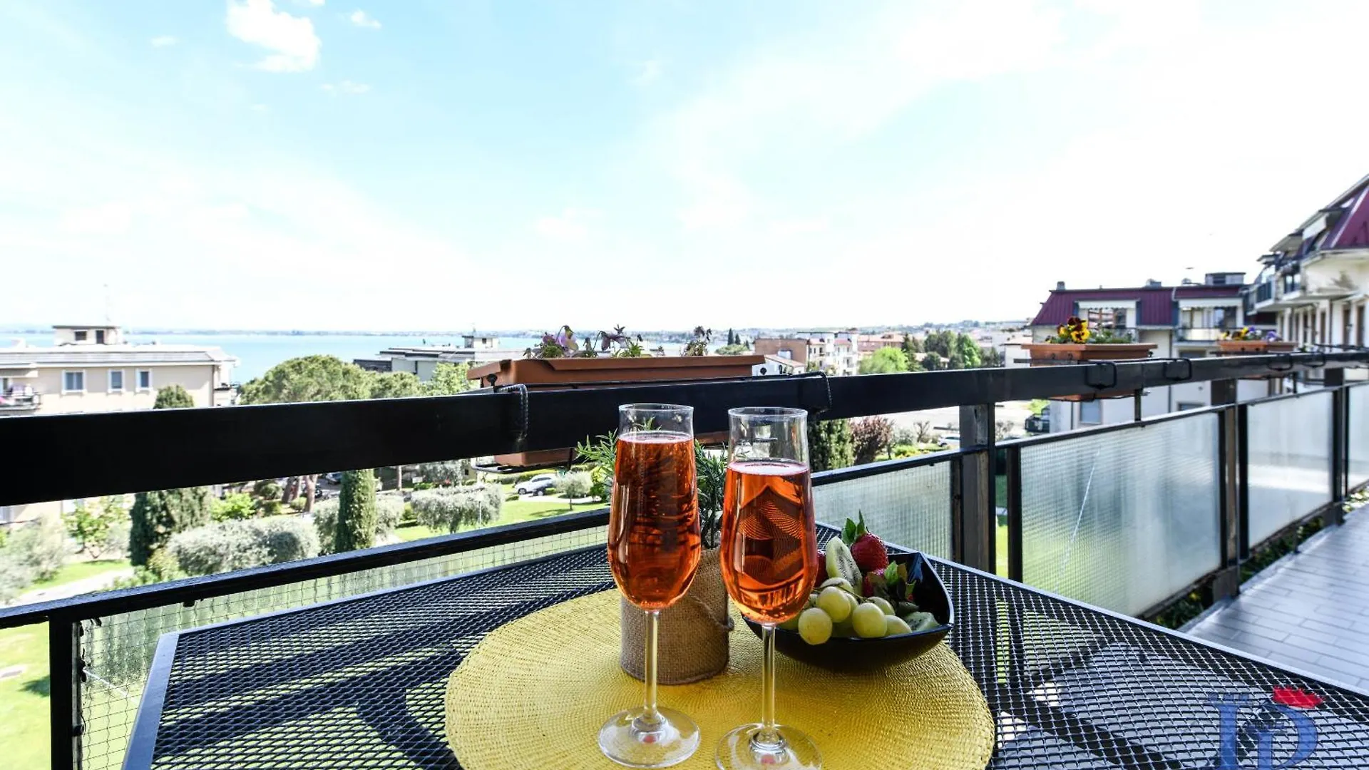 Desenzanoloft Official Partner Marriott Homes & Villas - Elegance Apartment デセンツァーノ・デル・ガルダ