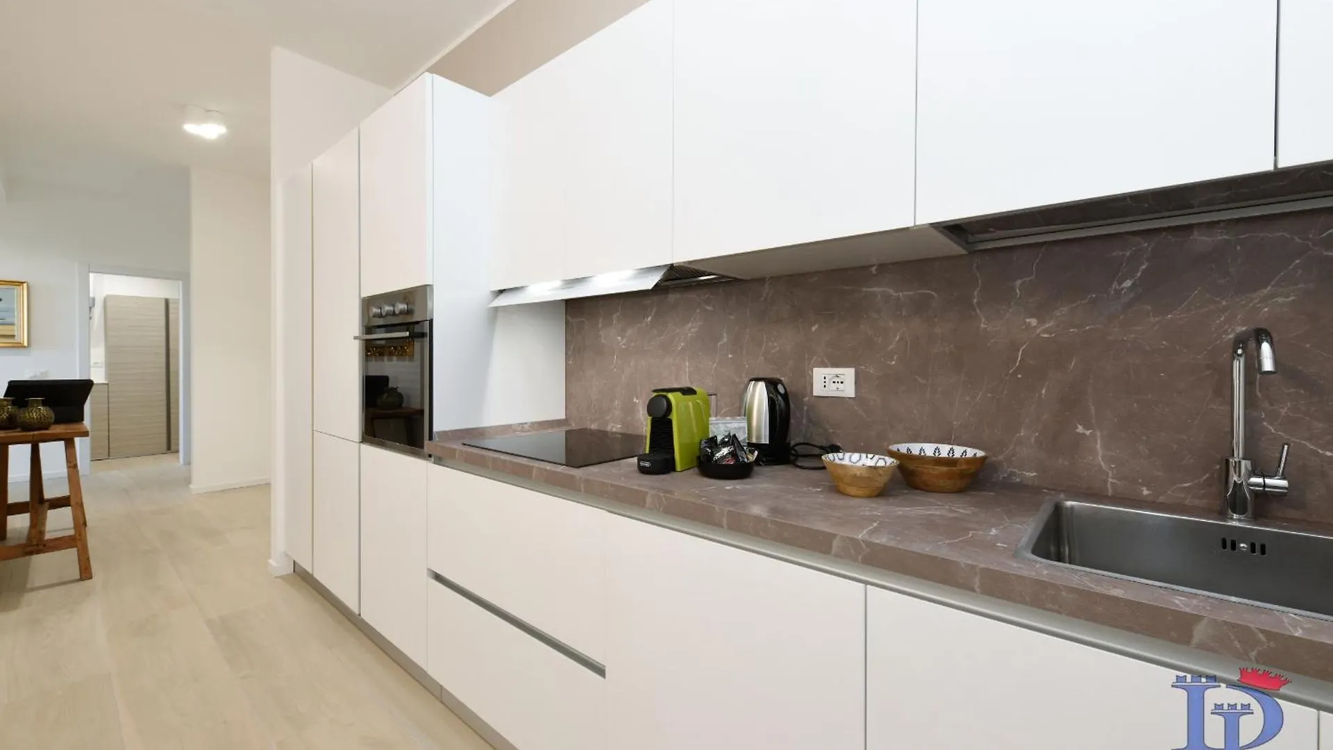 Desenzanoloft Official Partner Marriott Homes & Villas - Elegance Apartment デセンツァーノ・デル・ガルダ 0*,